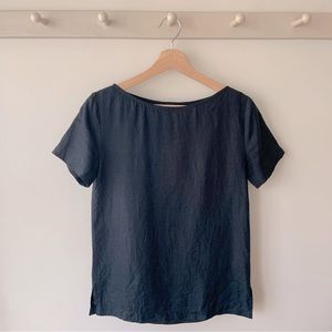 A.P.C., navy blue 100% linen boxy top in size XS